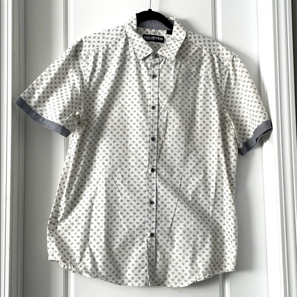 White Shortsleeved Buttondown